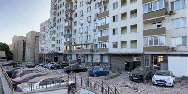 Rusya'dan Kiev'e kamikaze İHA saldırıları: Ölü ve yaralılar var