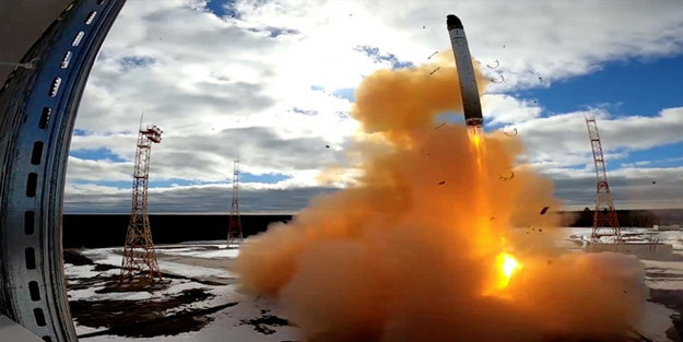 Rusya'dan kıtalararası balistik füze denemesi