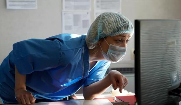 Rusya'dan koronavirüse karşı yeni tedavi yöntemi: Akciğerleri ultraviyoleyle dezenfekte