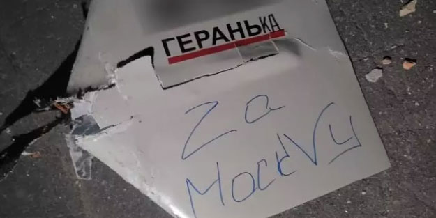 Rusya'dan saldırı! İHA'ların üstündeki yazı dikkat çekti