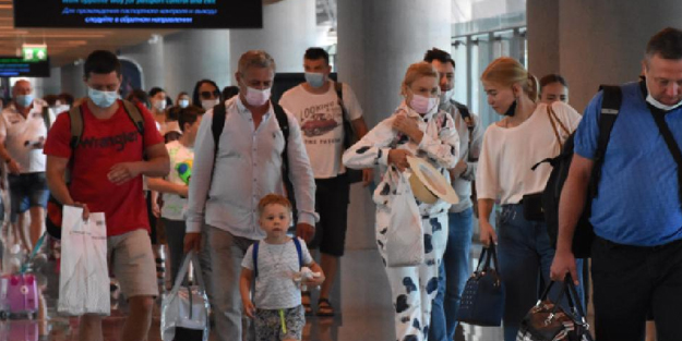Rusya'dan Türkiye'ye akın...Turistler akın akın gelmeye başladı