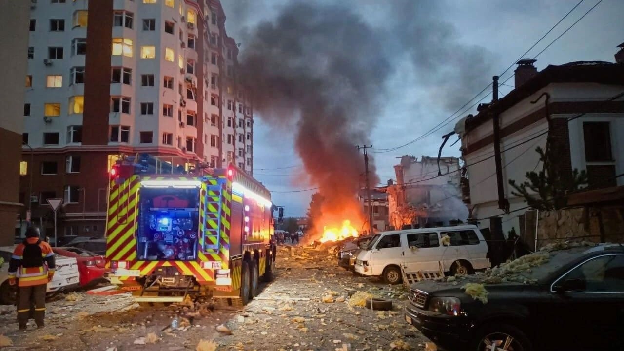 Rusya'dan Ukrayna'ya saldırı: 4 kişi hayatını kaybetti