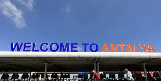 Rusya'dan ve Almanya'dan Türkiye'ye büyük oranda akın başladı! Milyonlarca turist Türkiye'yi seçmeye başladılar