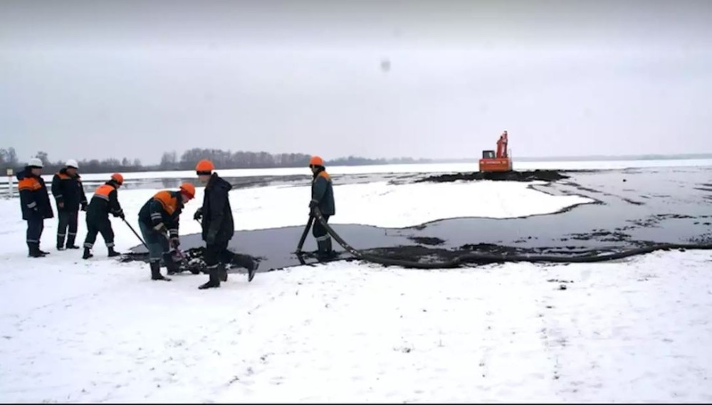 Rusya’nın Belarus’tan geçen petrol boru hattında patlama 