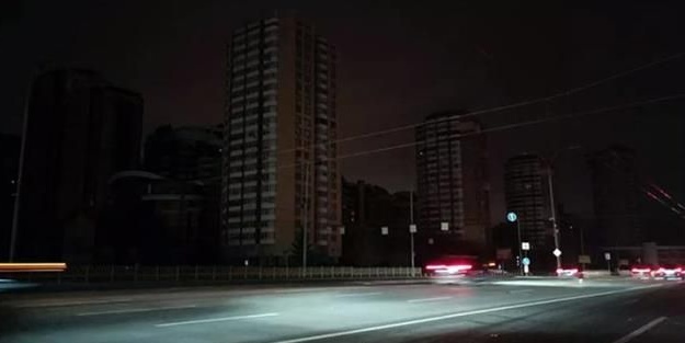 Rusya'nın füze saldırısıyla 2 Avrupa ülkesi karanlığa gömüldü!