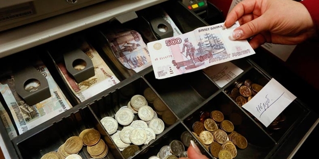 Rusya'nın ihracatı üçte bir azaldı