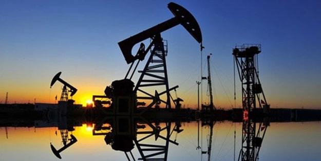 Rusya'nın petrol ve gaz gelirleri eridi