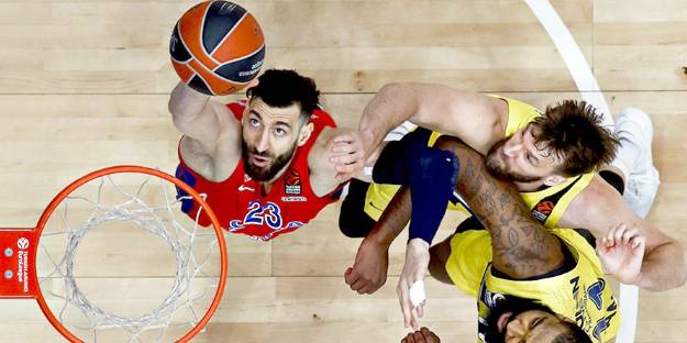 Rusya'ya CSKA Moskova'lı basketbolcudan büyük tokat!