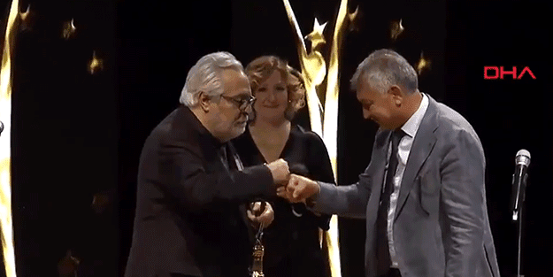 Rutkay Aziz ödülü terör sevicilere verdi! CHP'li Zeydan Karalar mest oldu