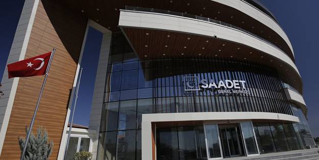 Saadet Partili başkan ve yönetimi görevden alındı