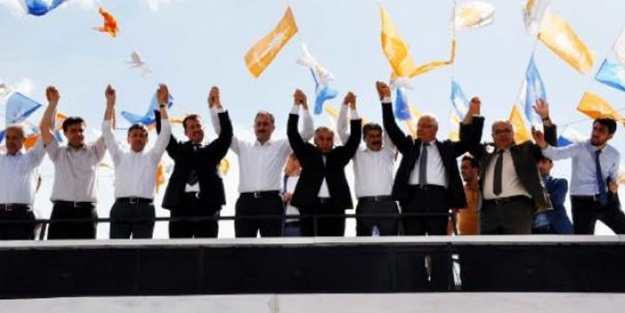 Saadet Partili Belediye Başkanı AK Parti'ye katıldı