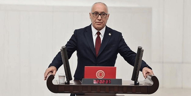 Saadet Partisi nereye koşuyor? Bunu da mı görecektik!