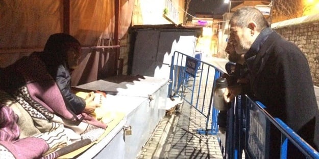 Saadet Partisi'nden belediyelere çağrı: Evsizleri otellerde ağırlayalım