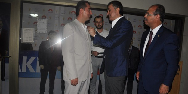Saadetli başkan istifa edip AK Parti'ye geçti!