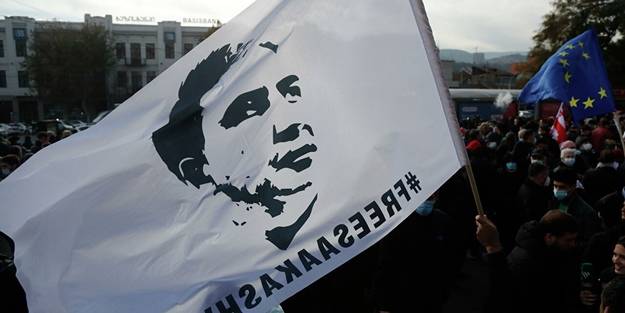 Saakaşvili, askeri hastaneye nakledildi