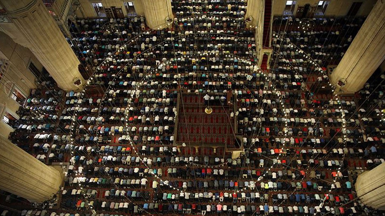 Saatler belli oldu! İşte il il bayram namazı vakitleri
