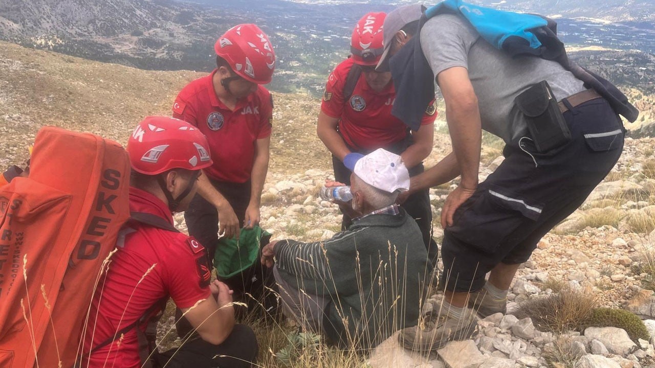 Saatlerce her yerde arandı! Akdağ’ın eteklerinde bulundu