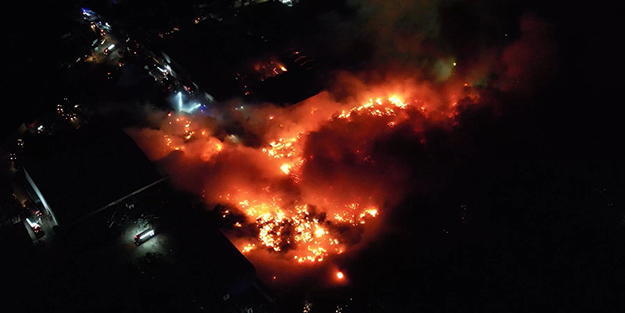 Saatlerdir söndürülemiyor! Ankara'daki yangın havadan görüntülendi