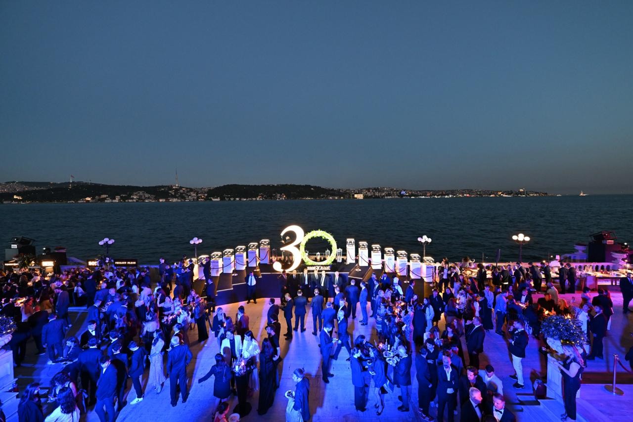 Saat&Saat’ten 30. Yılına Görkemli Kutlama