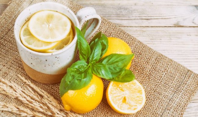 Sabah limonlu sıcak su içince!