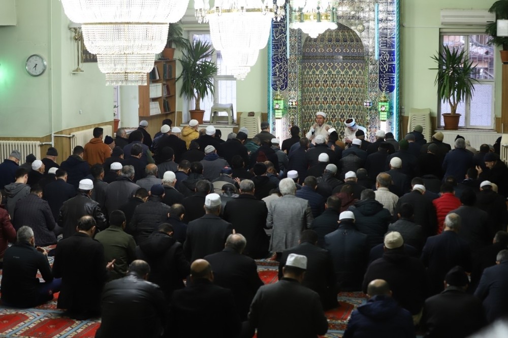 Sabah namazında şehitler için Kur’an-ı Kerim okundu 