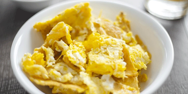 Sabahları böyle yemek iştahı kapatıp 2 beden inceltiyor