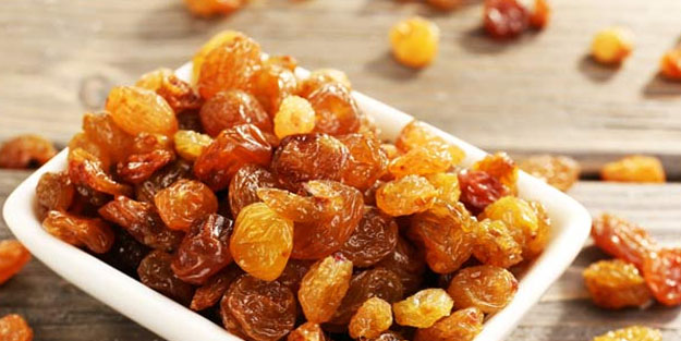 Sabahları kuru üzüm yemek işte bu kadar faydalı! Kuru üzüm suyu nasıl yapılır?