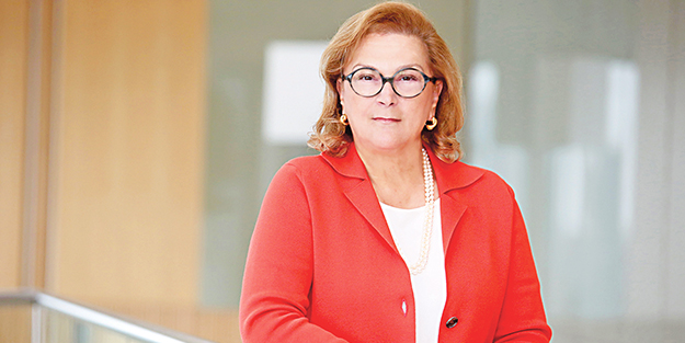 Sabancı, mezunlarını uğurladı