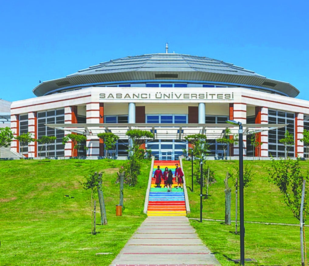 Sabancı'da Cuma vakti ders olmasın