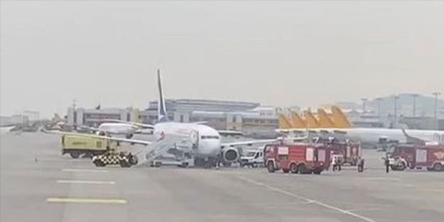 Sabiha Gökçen Havalimanına inen yolcu uçağının lastiği patladı