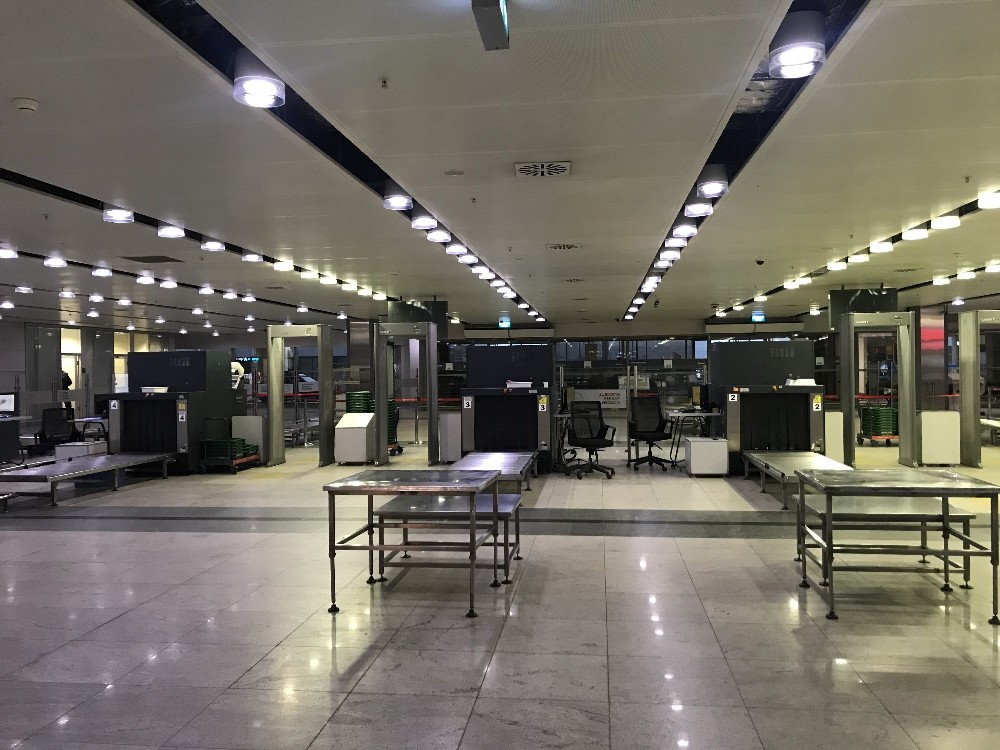 Sabiha Gökçen Havalimanı’nda tüm uçuşlar geçici süreliğine durduruldu 