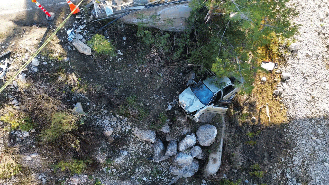 Sabıkalı köprü çöktü: 1 ölü!