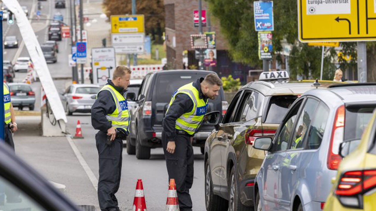 Sabotaja gidiyorlardı: Trafikte durdurulan iki yabancı casus çıktı!
