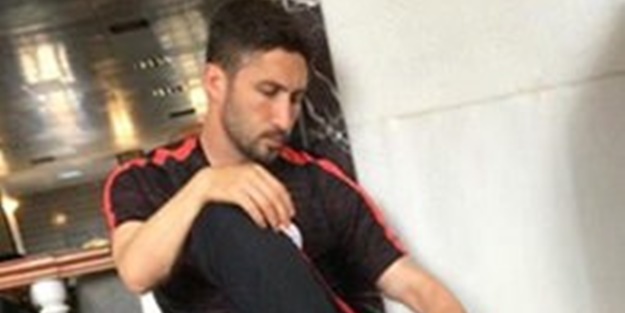 Sabri Sarıoğlu cumayı o camide kıldı!