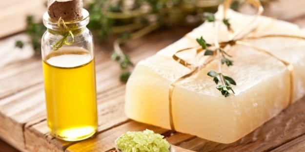 Sabununuzu kendiniz yapın! Ballı sabun tarifi
