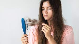 Saç dökülmesine evde doğal ve bitkisel çözüm: Saçı kökünden çoşturan suyu İbrahim Saraçoğlu açıkladı!