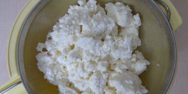 Saç dökülmesini durdurmak ve saçınızı gürleştirmek için doğal tarifler