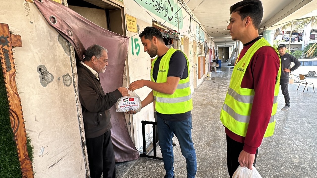 Sadakataşı 30 ülkeye Ramazan yardımı ulaştırdı