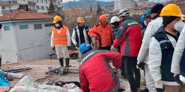 Sadakataşı, bölgeye 34 tır insani yardım malzemesi ulaştırdı