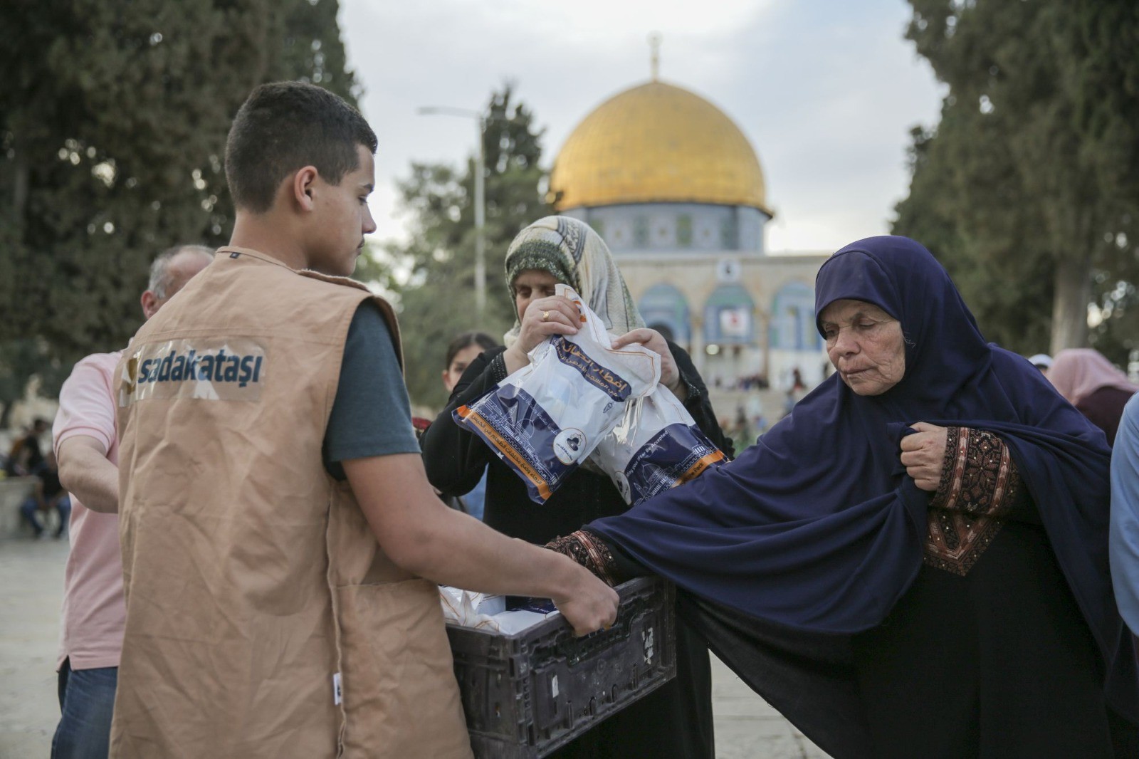 Sadakataşı Kudüs’e destek oluyor