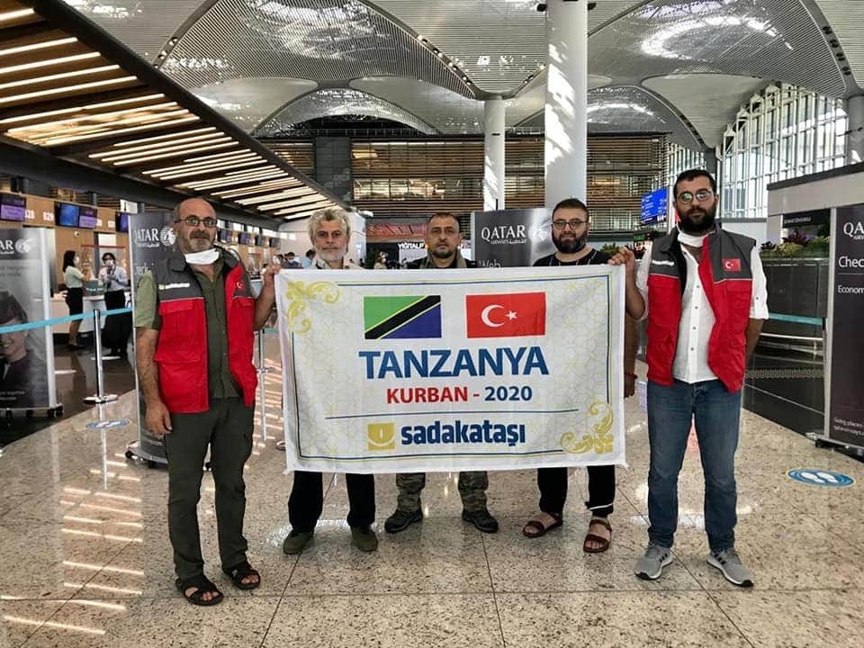 Sadakataşı kurban ekipleri yola çıktı