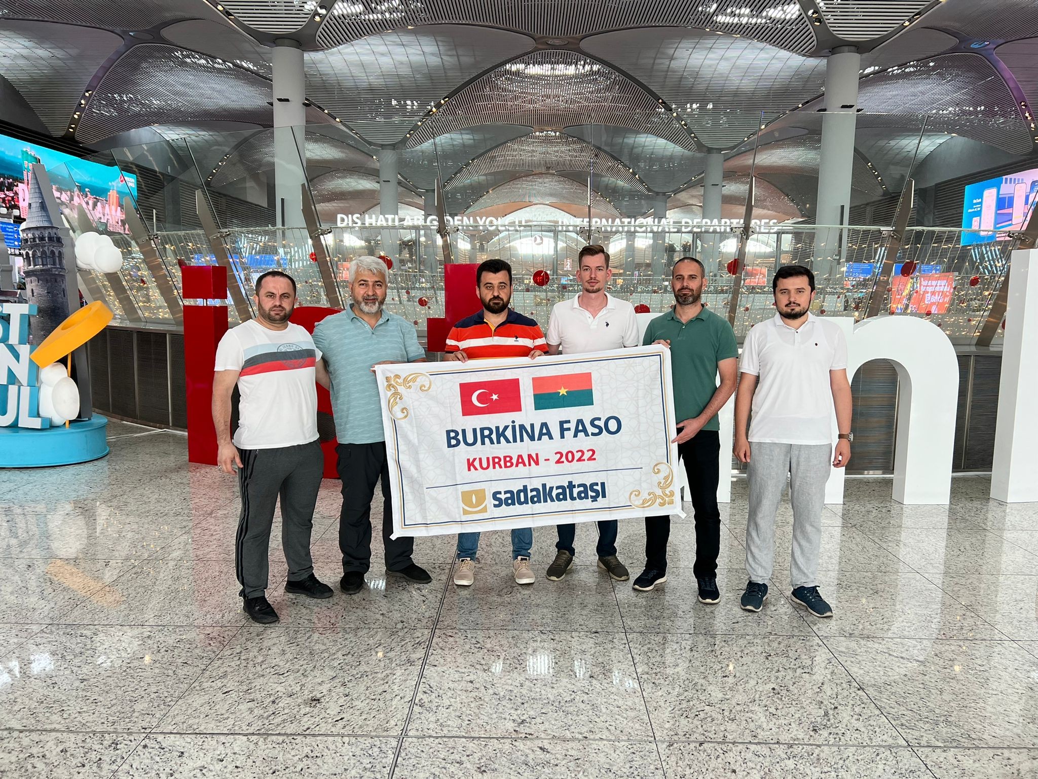 Sadakataşı kurban ekipleri yola çıktı