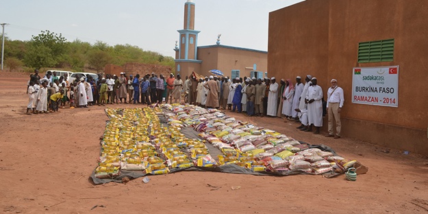 Sadakataşı Derneği Ramazan'a Burkina Faso ve Suriye'den start verdi.