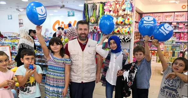 Sadakataşı Türkiye’de 500 çocuğa bayram sevinci yaşattı