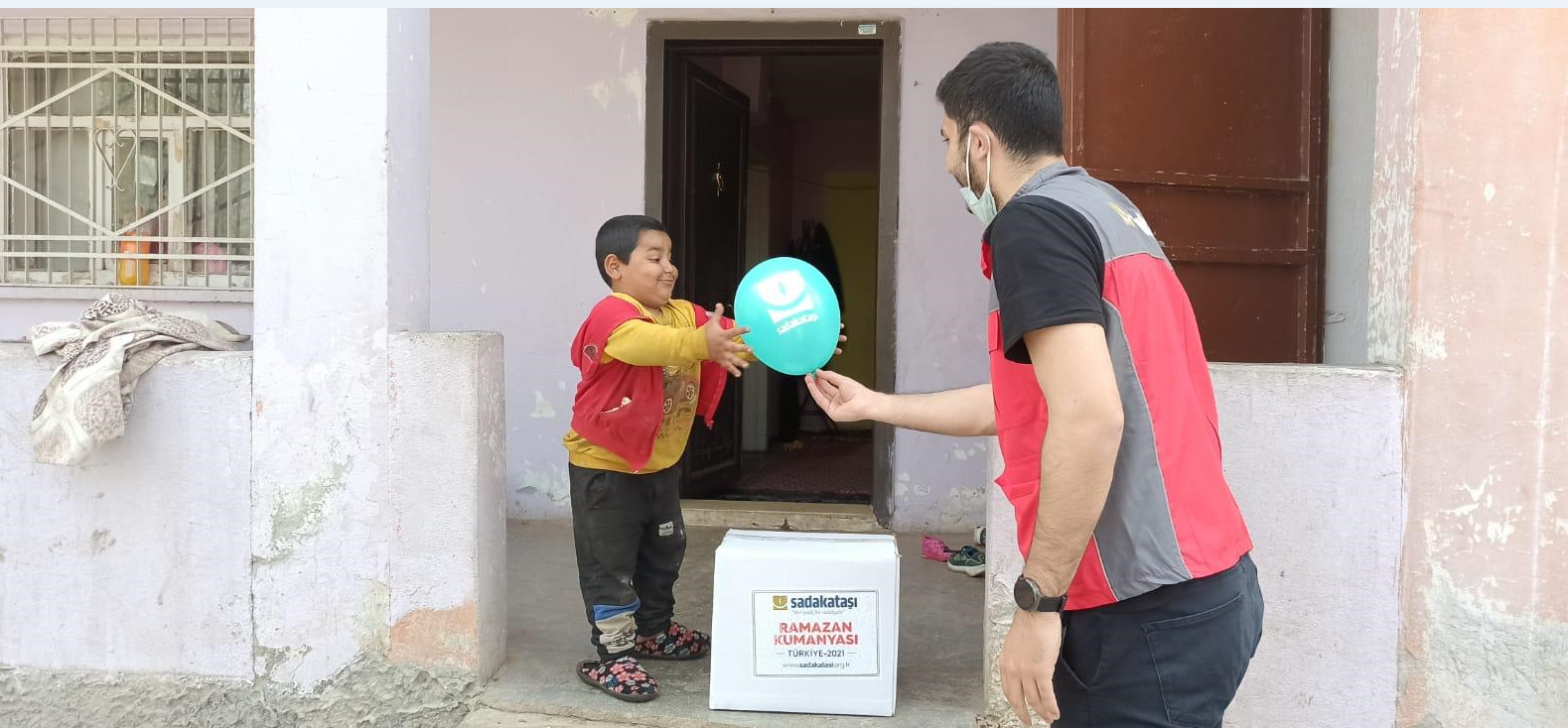 Sadakataşı Türkiye’de 8 bin aileye Ramazan yardımı ulaştırdı