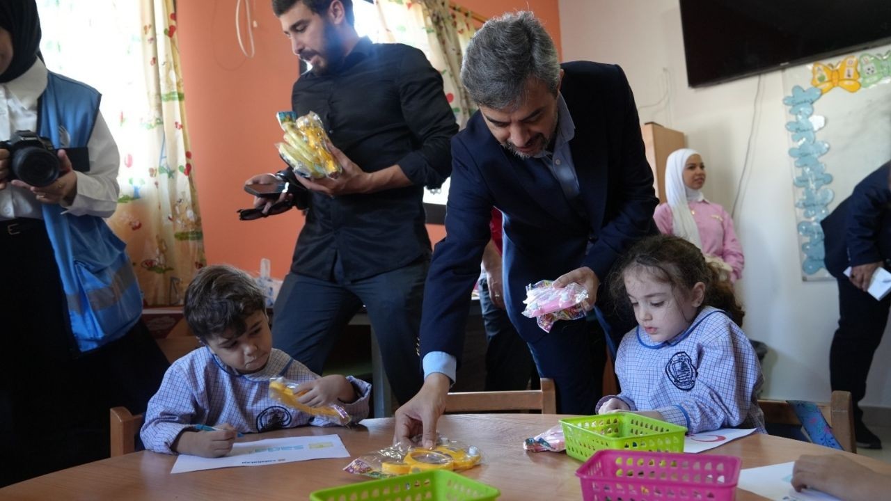 Sadakataşı ve Avusturya İHA kurumları Lübnan’a yardım ulaştırdı