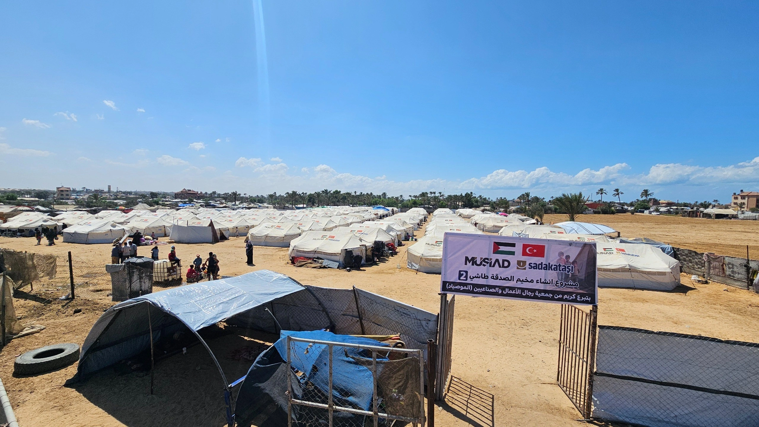 Sadakataşı ve MÜSİAD Gazze’de çadır kent açılışı gerçekleştirdi