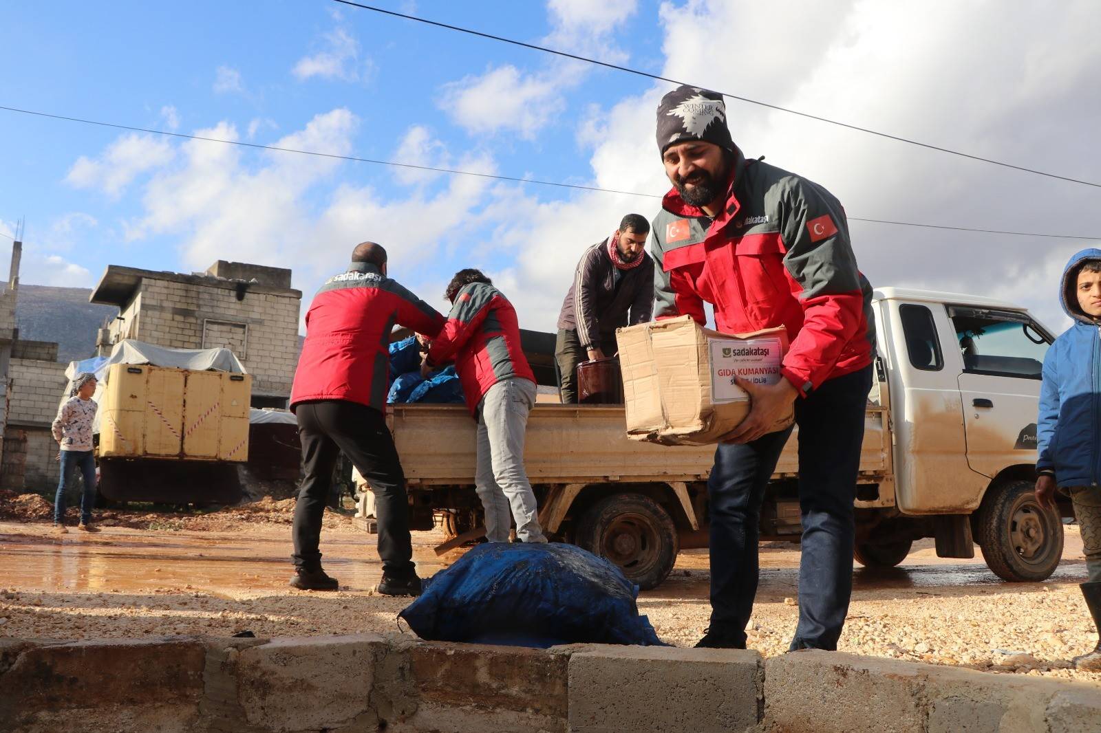 Sadakataşı’ndan İdlib’e kış yardımı