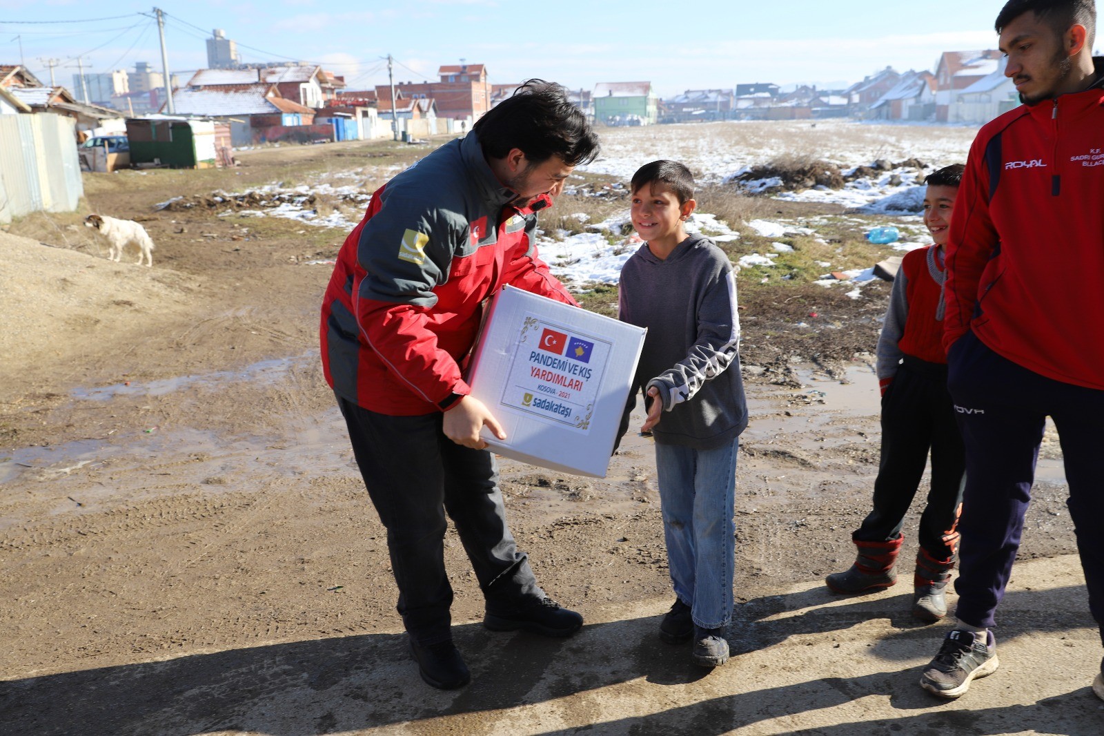 Sadakataşı’ndan Kosova’ya kış yardımı