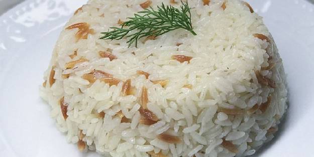 Arpa şehriyeli pirinç pilavı tarifi